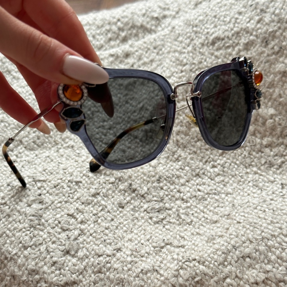 Miu Miu Sunglasses - Picture 7 of 7